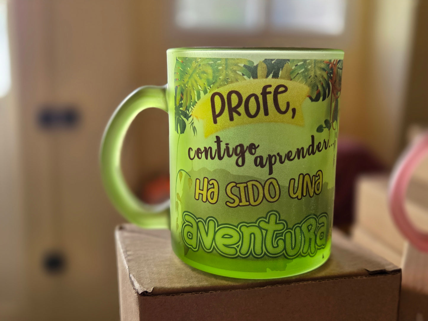 Taza de cristal personalizada para profes aventureros